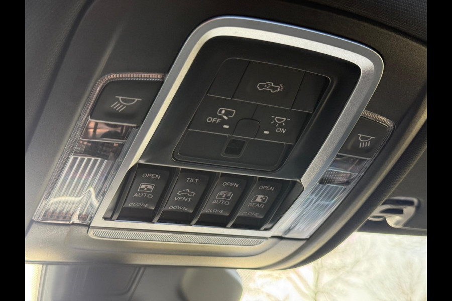 RAM Ram 1500 3.0L SST H.O. 540PK Limited Night CrewCab 4x4 | 2025 model | Full Optie | Luchtvering | 360 camera |Massage