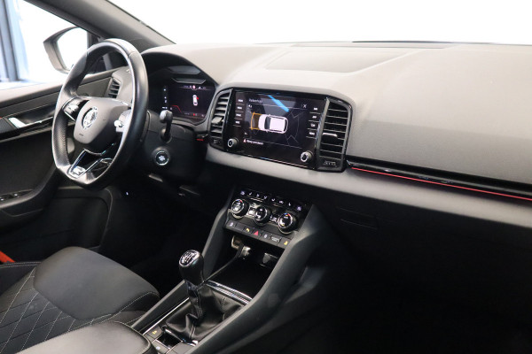 Škoda Karoq 1.5 TSI ACT Sportline Business Navi Camera 19'' ACC ECC Canton 24 maanden garantie mogelijk (*vraag naar de voorwaarden)