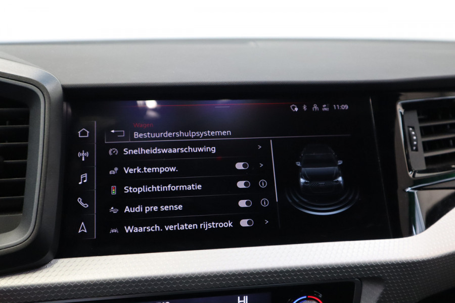 Audi A1 Sportback 25 TFSI S edition S-Line Carplay ACC Navi LED PDC 24 maanden garantie mogelijk (*vraag naar de voorwaarden)