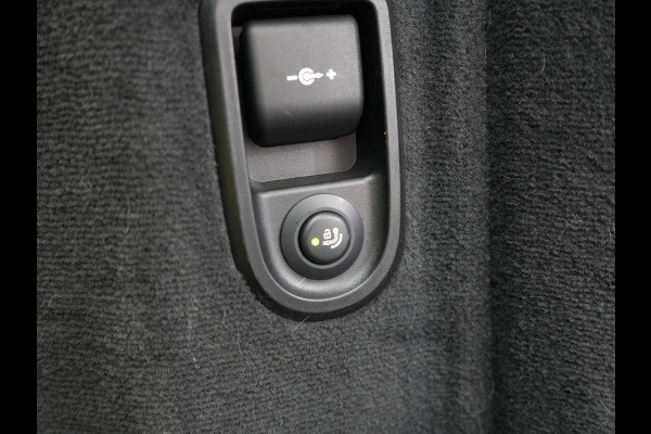 BMW 5 Serie Touring 530e Luxury Line Plug In Hybrid 294pk Dealer O.H PHEV | Trekhaak Af Fabriek | Panodak | Camera | Lederen Sportstoelen Memory & Verwarmd | Apple Carplay | Cruise Control | Navigatie | Virtual | DAB |