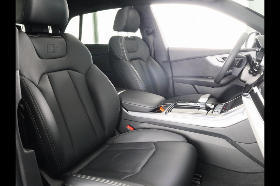 Audi Q8 55 TFSI e quattro Pro Line S 394pk | Panoramadak | Lederen bekleding | Head Up Display | Luchtvering | Trekhaak