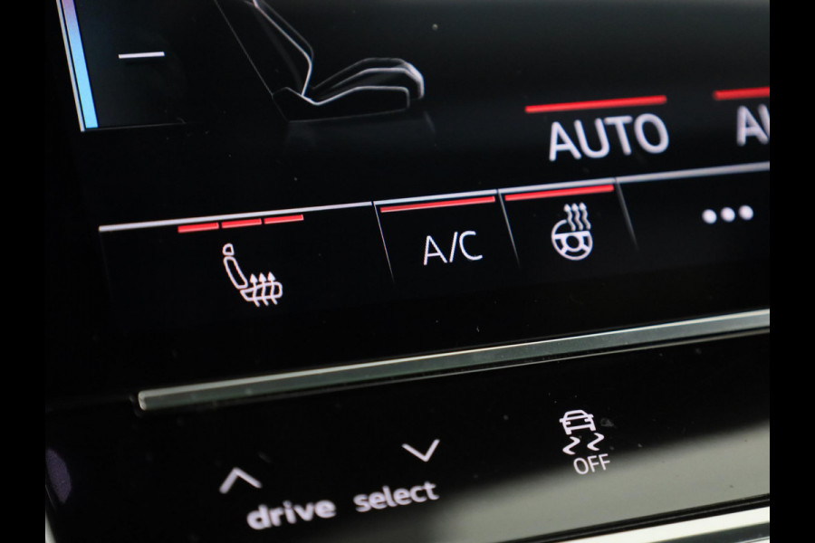 Audi Q8 55 TFSI e quattro Pro Line S 394pk | Panoramadak | Lederen bekleding | Head Up Display | Luchtvering | Trekhaak