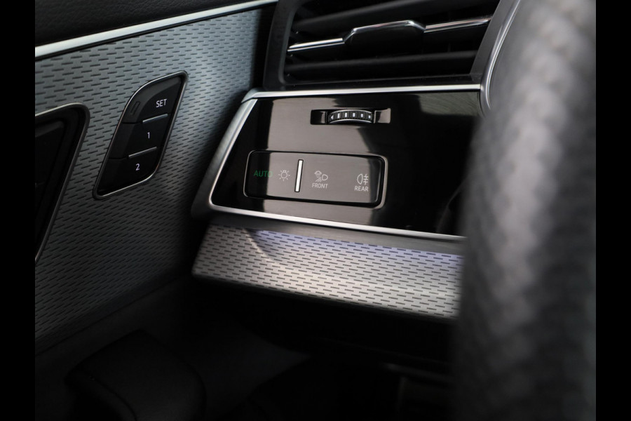 Audi Q8 55 TFSI e quattro Pro Line S 394pk | Panoramadak | Lederen bekleding | Head Up Display | Luchtvering | Trekhaak