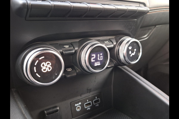 Renault Captur 1.3 TCe 155 Initiale Paris Automaat | My 2020 | Leder | Trekhaak | LED | Blindspot | Navi |