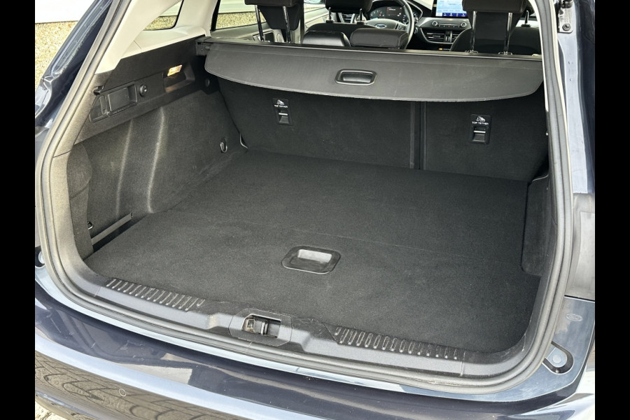 Ford FOCUS Wagon 1.0 EcoB. Tit. Bns AUTOMAAT! TREKHAAK! DESIGNPACK! COMFORT STOEL