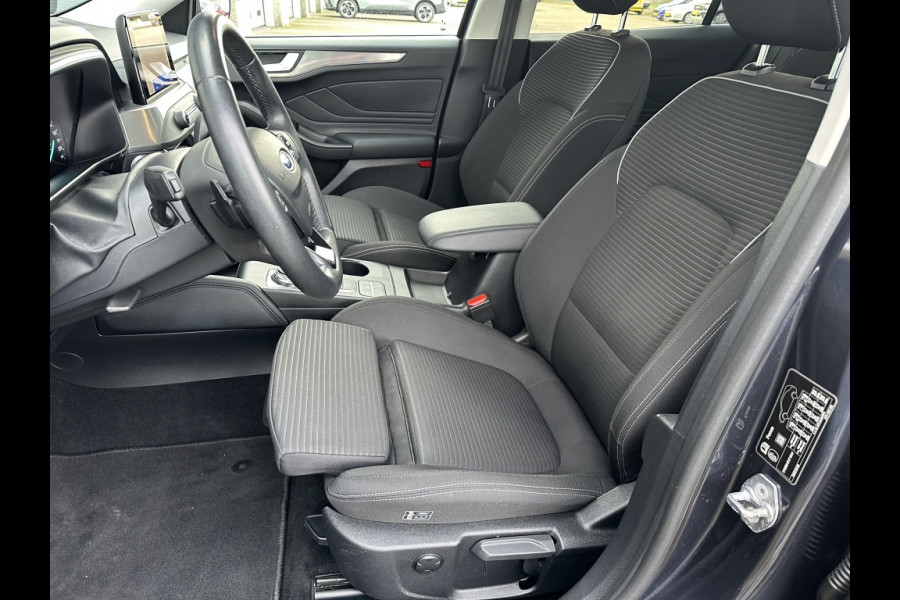 Ford FOCUS Wagon 1.0 EcoB. Tit. Bns AUTOMAAT! TREKHAAK! DESIGNPACK! COMFORT STOEL