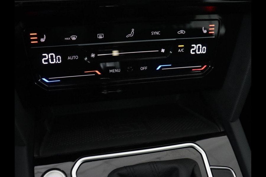 Volkswagen Passat 1.4 TSI PHEV GTE | Stoelverwarming | Virtual Cockpit | Adaptive cruise | Massage | Matrix LED | Camera | Memory | Carplay | Navigatie | Plug In