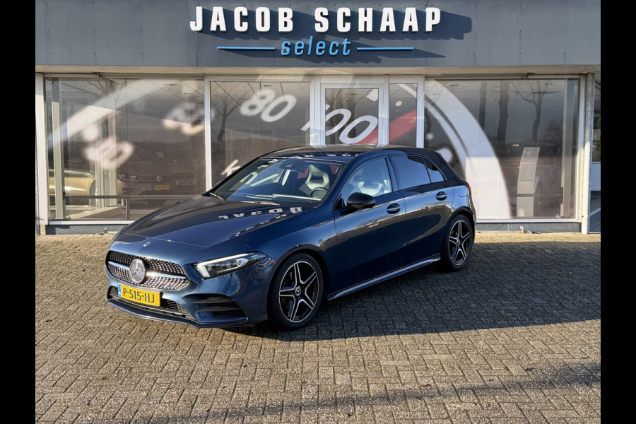 Mercedes-Benz A-Klasse 180 Business Solution Automaat / AMG styling / 18"LM / LED / Navi / Camera