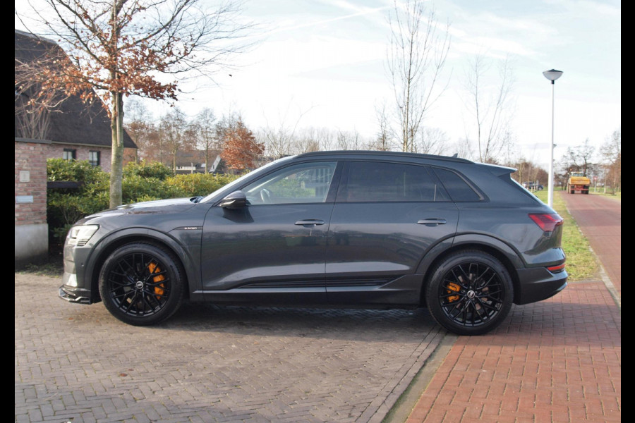 Audi e-tron 55 quattro Business edition 95 kWh | SOH 95% | 21 Inch | Camera | Apple Carplay | Sfeerverlichting | Stoelmemory |
