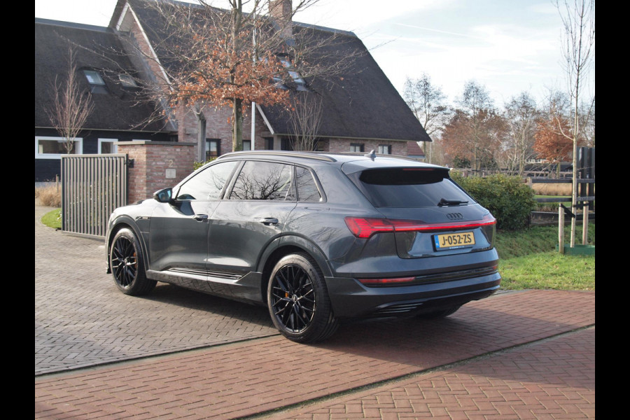 Audi e-tron 55 quattro Business edition 95 kWh | SOH 95% | 21 Inch | Camera | Apple Carplay | Sfeerverlichting | Stoelmemory |