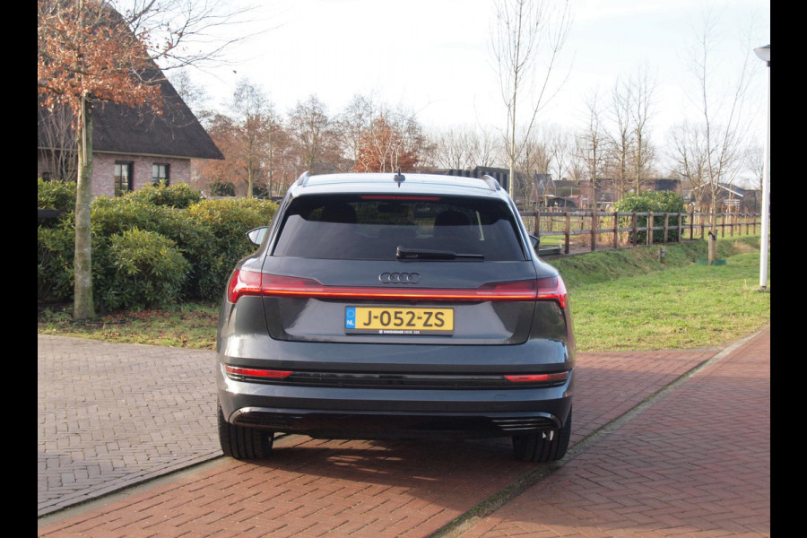 Audi e-tron 55 quattro Business edition 95 kWh | SOH 95% | 21 Inch | Camera | Apple Carplay | Sfeerverlichting | Stoelmemory |