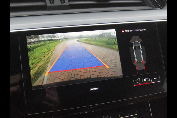Audi e-tron 55 quattro Business edition 95 kWh | SOH 95% | 21 Inch | Camera | Apple Carplay | Sfeerverlichting | Stoelmemory |
