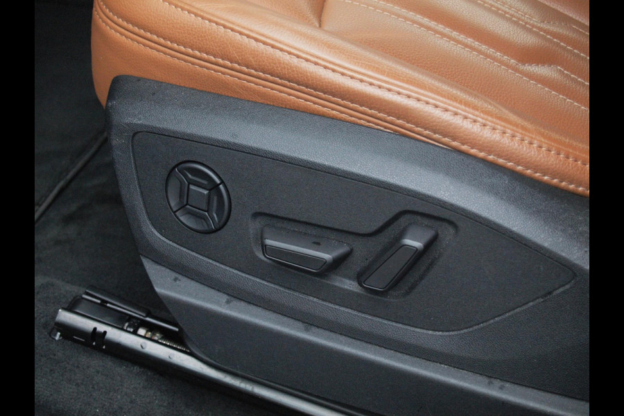 Audi e-tron 55 quattro Business edition 95 kWh | SOH 95% | 21 Inch | Camera | Apple Carplay | Sfeerverlichting | Stoelmemory |