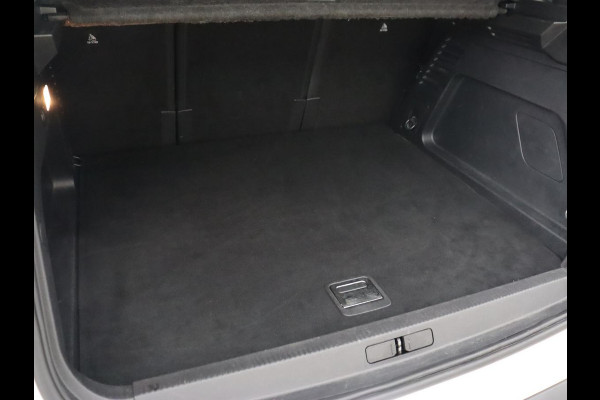 Citroën C5 Aircross 1.6 Plug-Hybrid 225 Business | Trekhaak | Camera | Carplay | Navigatie | Digital Cockpit | Parkeerhulp | Climate control | 18'' | Cruise control | Bluetooth | Dodehoek detectie