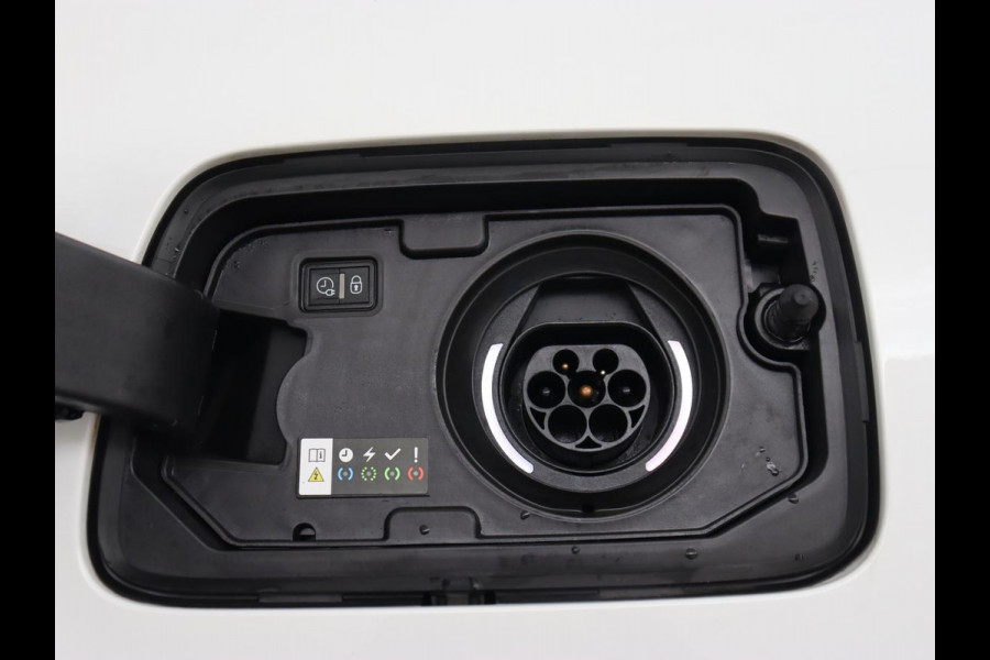 Citroën C5 Aircross 1.6 Plug-Hybrid 225 Business | Trekhaak | Camera | Carplay | Navigatie | Digital Cockpit | Parkeerhulp | Climate control | 18'' | Cruise control | Bluetooth | Dodehoek detectie