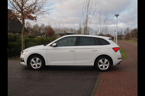 Škoda SCALA 1.0 TSI Sport Business | Apple Carplay | Trekhaak | Parkeensensoren | Sportstoelen | NL-Auto |
