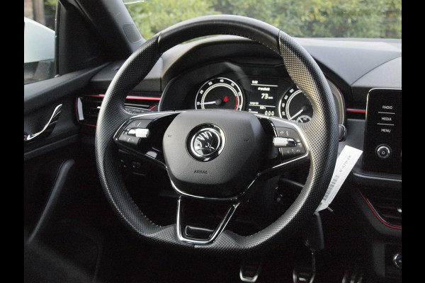 Škoda SCALA 1.0 TSI Sport Business | Apple Carplay | Trekhaak | Parkeensensoren | Sportstoelen | NL-Auto |