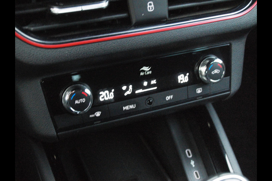 Škoda SCALA 1.0 TSI Sport Business | Apple Carplay | Trekhaak | Parkeensensoren | Sportstoelen | NL-Auto |