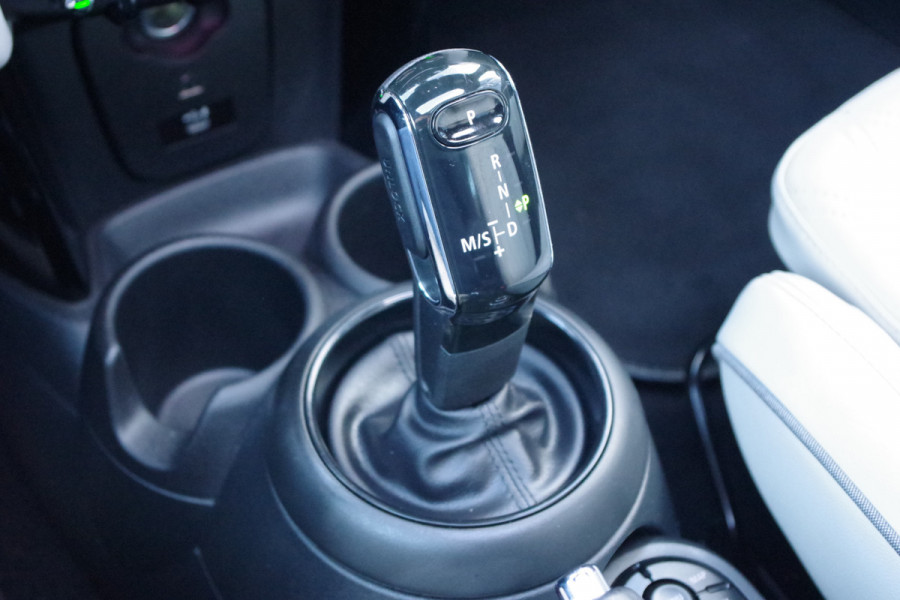 MINI Mini 2.0 179 PK Automaat Cooper S MINI Yours, Panoramadak, Harmon/Kardon, Leder