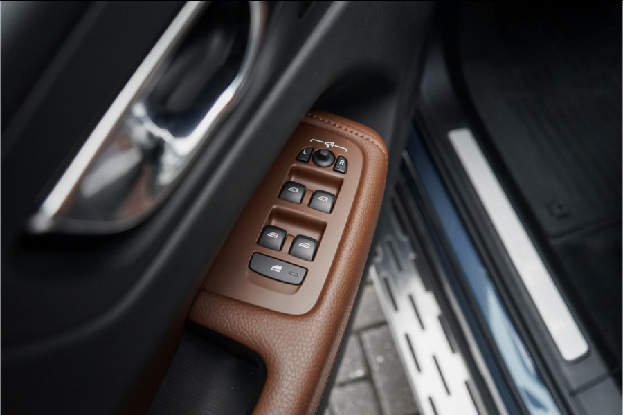 Volvo XC60 2.0 B5 Inscription Pano ACC H/K Leder HUD Trekhaak