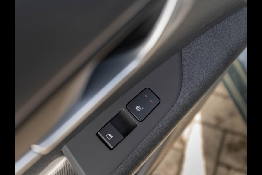 Kia Niro 1.6 GDi Hybrid ExecutiveLine | Stoel ventilatie | Schuifkanteldak | Harman en kardon | HUD | Stoelen en achterklep elektrisch