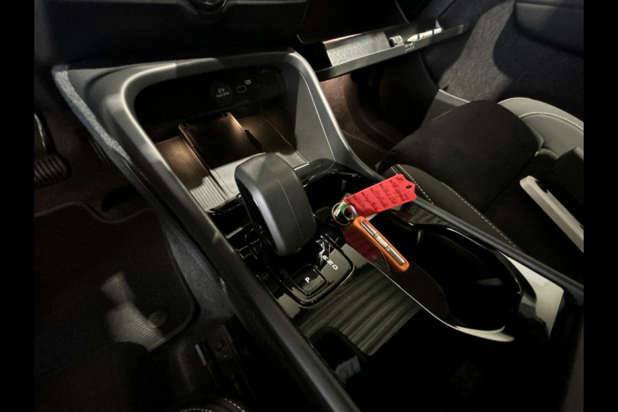 Volvo C40 Recharge Twin Ultimate 82 kWh Harman Kardon, elektr. stoelen met memory, elektr. achterklep, panorama glasdak wordt verwacht