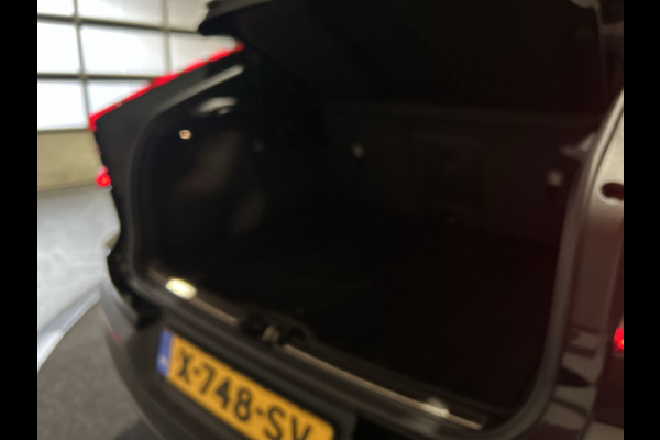 Volvo C40 Recharge Twin Ultimate 82 kWh Harman Kardon, elektr. stoelen met memory, elektr. achterklep, panorama glasdak wordt verwacht