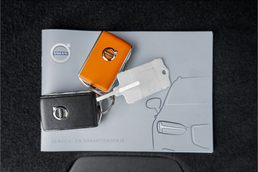 Volvo XC60 2.0 B5 Inscription Pano ACC H/K Leder HUD Trekhaak