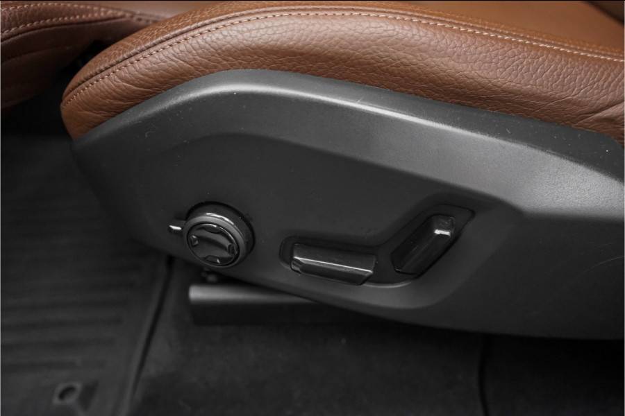 Volvo XC60 2.0 B5 Inscription Pano ACC H/K Leder HUD Trekhaak