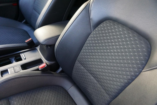 Ford FOCUS Wagon 1.0 EcoB.155PK!! Hybrid Titanium X/Zeer compleet!! Nieuwprijs E37.600,--!!