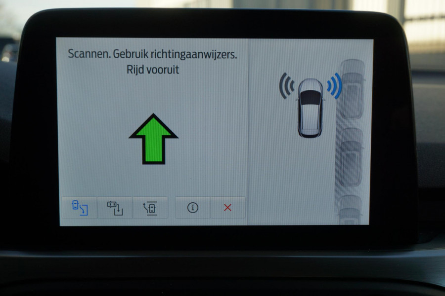 Ford FOCUS Wagon 1.0 EcoB.155PK!! Hybrid Titanium X/Zeer compleet!! Nieuwprijs E37.600,--!!