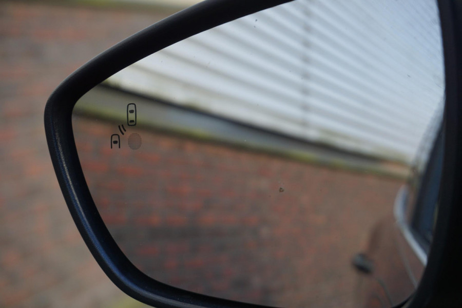 Ford FOCUS Wagon 1.0 EcoB.155PK!! Hybrid Titanium X/Zeer compleet!! Nieuwprijs E37.600,--!!