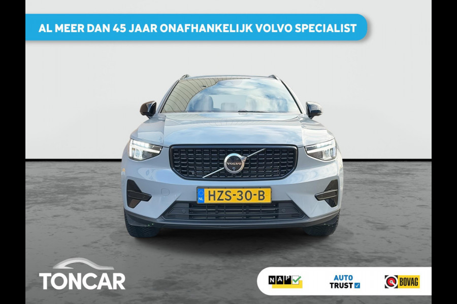 Volvo XC40 1.5 T4 Plug-in hybrid Plus Dark SOH 98% | Lage km stand | HK audio | 360° Camera | Trekhaak | Pilot- Park Assist