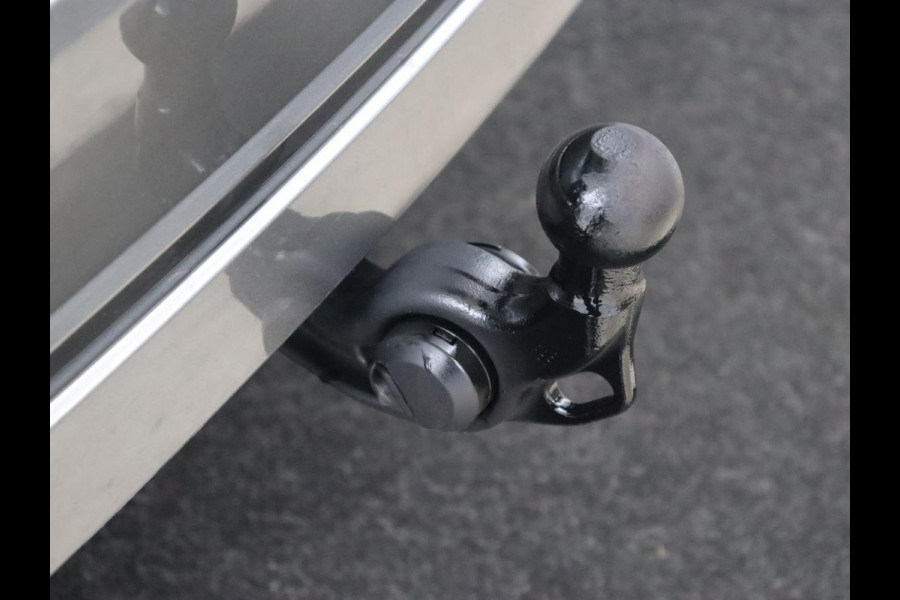 Škoda Octavia 1.0 TSI Business Edition Plus | Stoelverwarming | Adaptive cruise | Trekhaak | Carplay | Sfeerverlichting | Navigatie | Keyless | Full LED | Parkeerhulp | Climate control