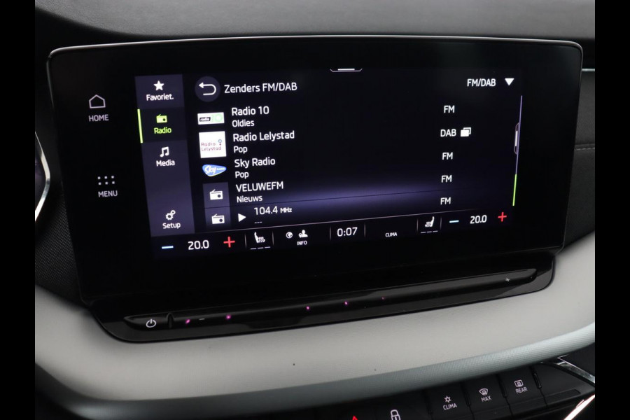 Škoda Octavia 1.0 TSI Business Edition Plus | Stoelverwarming | Adaptive cruise | Trekhaak | Carplay | Sfeerverlichting | Navigatie | Keyless | Full LED | Parkeerhulp | Climate control