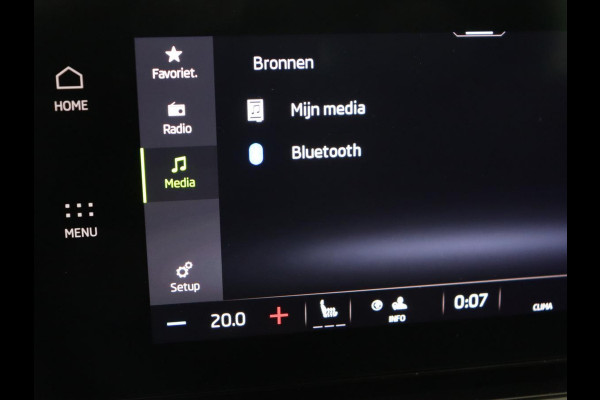 Škoda Octavia 1.0 TSI Business Edition Plus | Stoelverwarming | Adaptive cruise | Trekhaak | Carplay | Sfeerverlichting | Navigatie | Keyless | Full LED | Parkeerhulp | Climate control