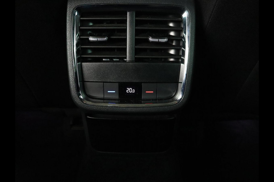 Škoda Octavia 1.0 TSI Business Edition Plus | Stoelverwarming | Adaptive cruise | Trekhaak | Carplay | Sfeerverlichting | Navigatie | Keyless | Full LED | Parkeerhulp | Climate control