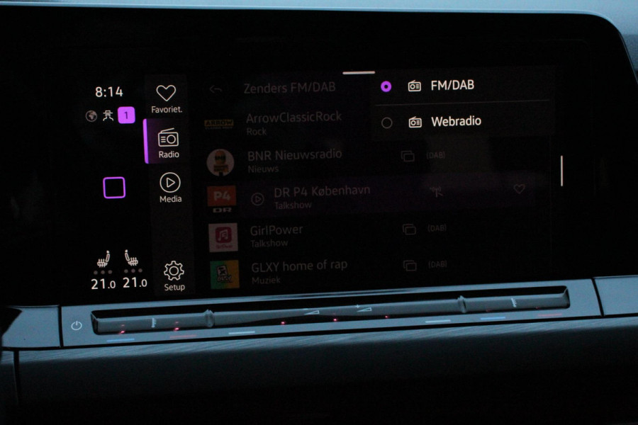 Volkswagen Golf Variant 1.5 eTSI 150pk DSG Style | Navigatie | Apple Carplay/Android Auto | Lane Assist | Dodehoek Assistent | Head-up Display |Park Assist | Parkeersensoren | Camera | Stuur- en stoelverwarming | Keyless Entry/Start | LED-verlichting voor