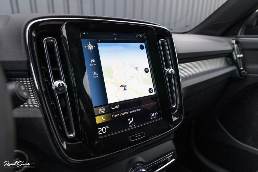Volvo XC40 1.5 T5 Recharge R-Design | Zwenkbare trekhaak | Adaptieve cruise | Blis | Metallic |