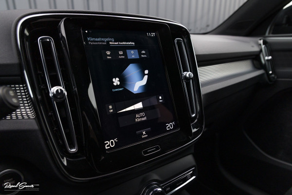 Volvo XC40 1.5 T5 Recharge R-Design | Zwenkbare trekhaak | Adaptieve cruise | Blis | Metallic |