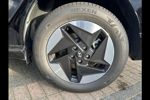 Hyundai KONA ELECTRIC Comfort Smart 65.4 kWh | Longrange | 3-Fase Lader | Warmtepomp | Dealeronderhouden | Fabrieksgarantie Hyundai tot 2029 | Elektrische Achterklep | Stoel & Stuurverwarming | Afnembare Trekhaak | Rijklaar Geleverd