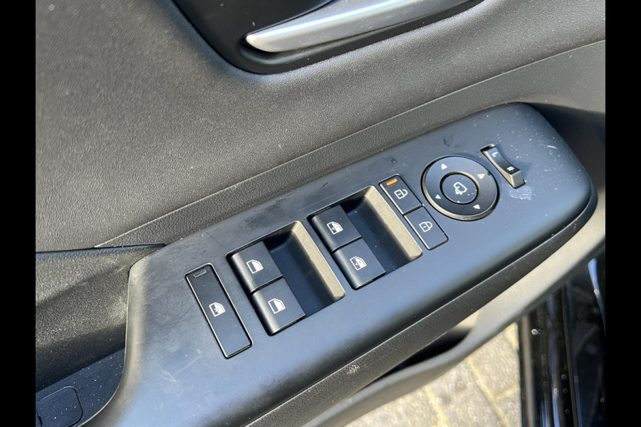 Hyundai KONA ELECTRIC Comfort Smart 65.4 kWh | Longrange | 3-Fase Lader | Warmtepomp | Dealeronderhouden | Fabrieksgarantie Hyundai tot 2029 | Elektrische Achterklep | Stoel & Stuurverwarming | Afnembare Trekhaak | Rijklaar Geleverd