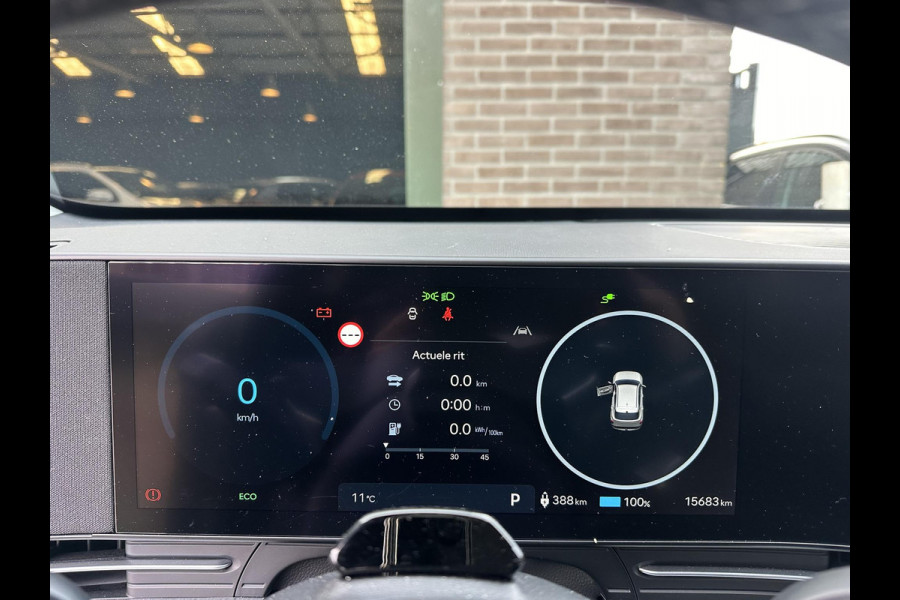 Hyundai KONA ELECTRIC Comfort Smart 65.4 kWh | Longrange | 3-Fase Lader | Warmtepomp | Dealeronderhouden | Fabrieksgarantie Hyundai tot 2029 | Elektrische Achterklep | Stoel & Stuurverwarming | Afnembare Trekhaak | Rijklaar Geleverd