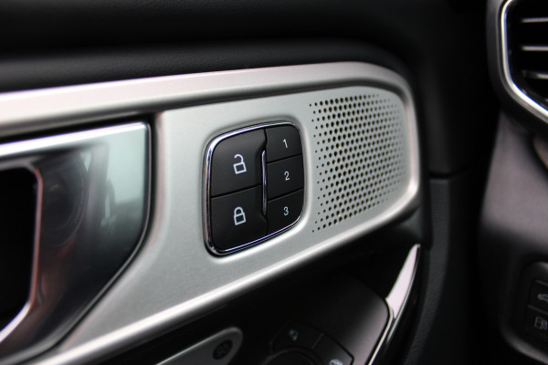 Ford Explorer 3.0 V6 EcoBoost PHEV Platinum | Panoramadak | Leder | Massage | B&O