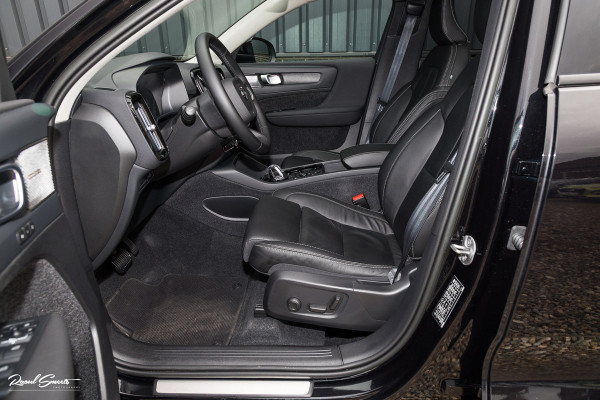 Volvo XC40 1.5 T5 Plug-in hybrid Ultimate Dark | Panorama dak | Adaptieve cruise | Blis | Memory | Harman Kardon |