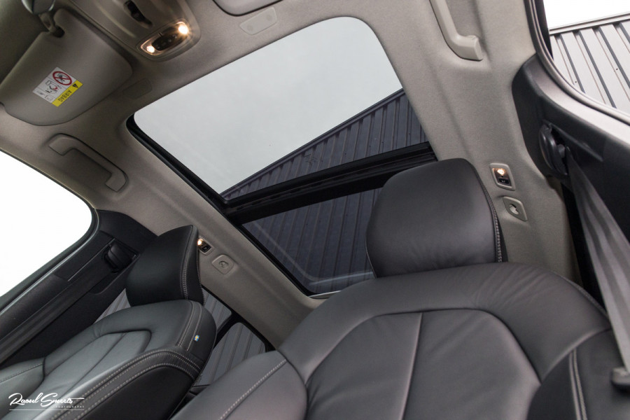 Volvo XC40 1.5 T5 Plug-in hybrid Ultimate Dark | Panorama dak | Adaptieve cruise | Blis | Memory | Harman Kardon |