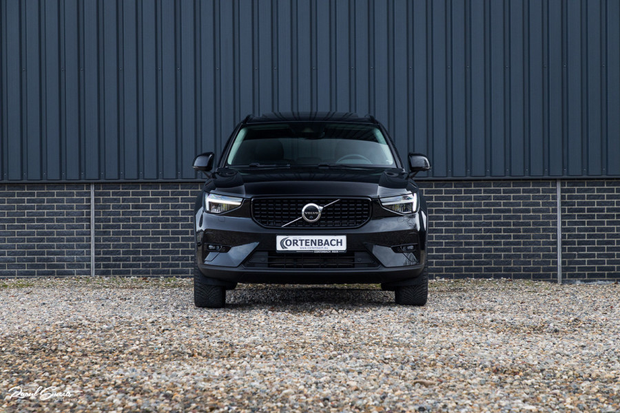 Volvo XC40 1.5 T5 Plug-in hybrid Ultimate Dark | Panorama dak | Adaptieve cruise | Blis | Memory | Harman Kardon |