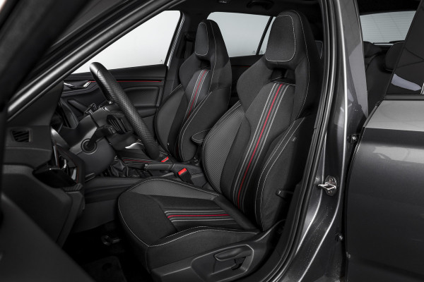 Škoda Kamiq 1.5 TSI 150 PK Monte Carlo - Automaat | Pano | Dig. Cockpit | Cruise | Stoelverw. | Camera | PDC | NAV + App. Connect | ECC |  LM 18" | 8397