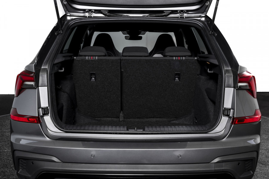 Škoda Kamiq 1.5 TSI 150 PK Monte Carlo - Automaat | Pano | Dig. Cockpit | Cruise | Stoelverw. | Camera | PDC | NAV + App. Connect | ECC |  LM 18" | 8397