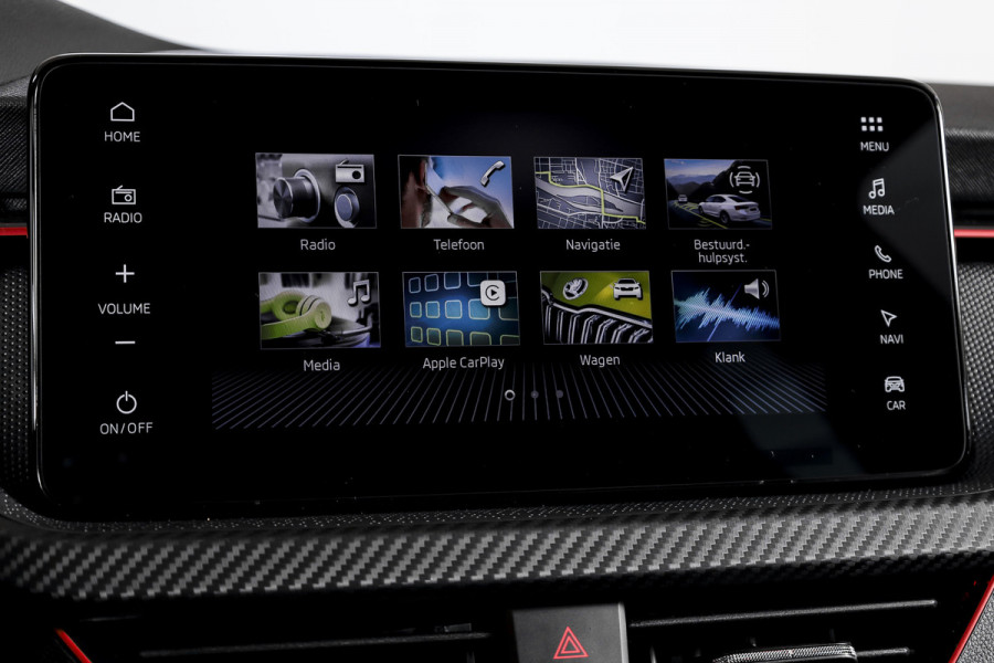 Škoda Kamiq 1.5 TSI 150 PK Monte Carlo - Automaat | Pano | Dig. Cockpit | Cruise | Stoelverw. | Camera | PDC | NAV + App. Connect | ECC |  LM 18" | 8397